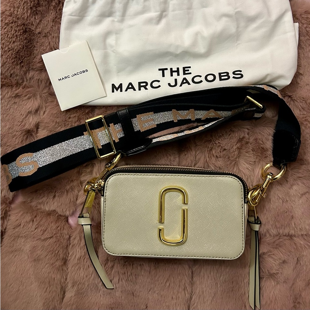 Marc Jacobs Snapshot Crossbody Bag